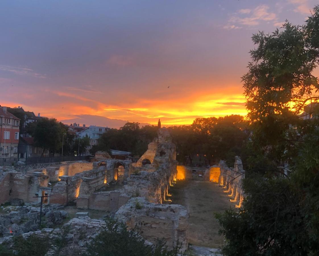 Roman Thermae 2Bdrm Sunny Apartment Варна Экстерьер фото