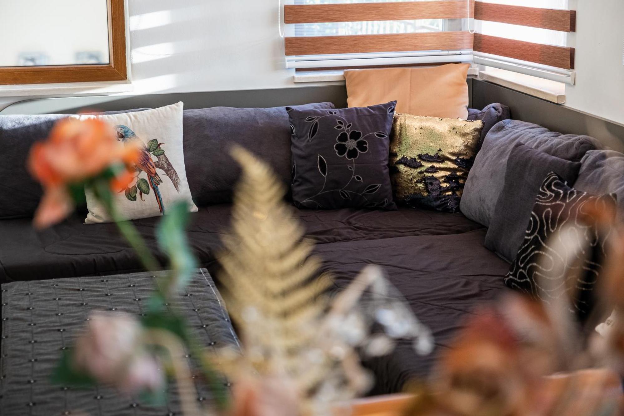 Roman Thermae 2Bdrm Sunny Apartment Варна Экстерьер фото